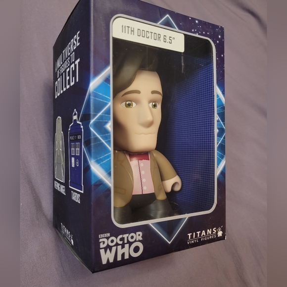 ✨️3/$25✨️ Titan Doctor Who Vinyl Figure - 11th Doctor Collectible - Picture 2 of 8